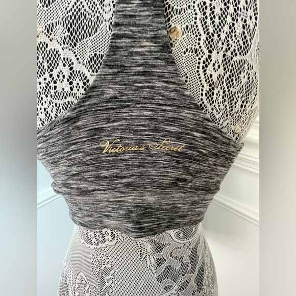 Victoria’s Secret Black Blend Racer Back Sports Bra Size M - Picture 3 of 4